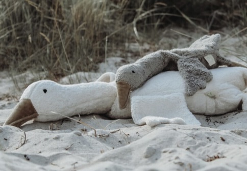 Kuscheltier und Wärmekissen Graugans SENGER – Bild 4